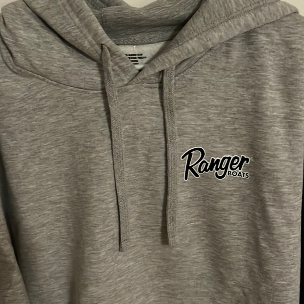 New with tags XL men’s Heather gray hoodie ranger wear brand ranger boats